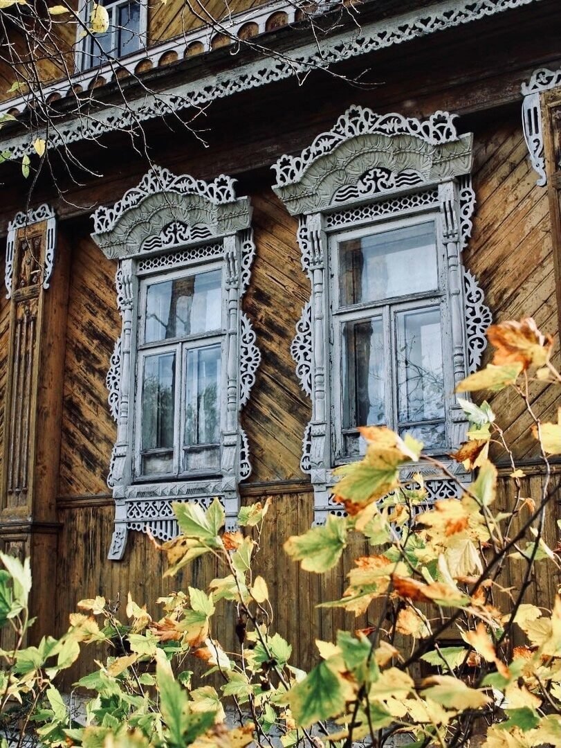 Осень жизни - окна, наличники, дом, осень - оригинал