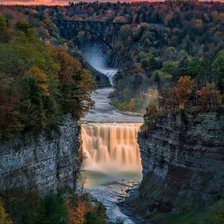 Схема вышивки «Водопад в лесу»