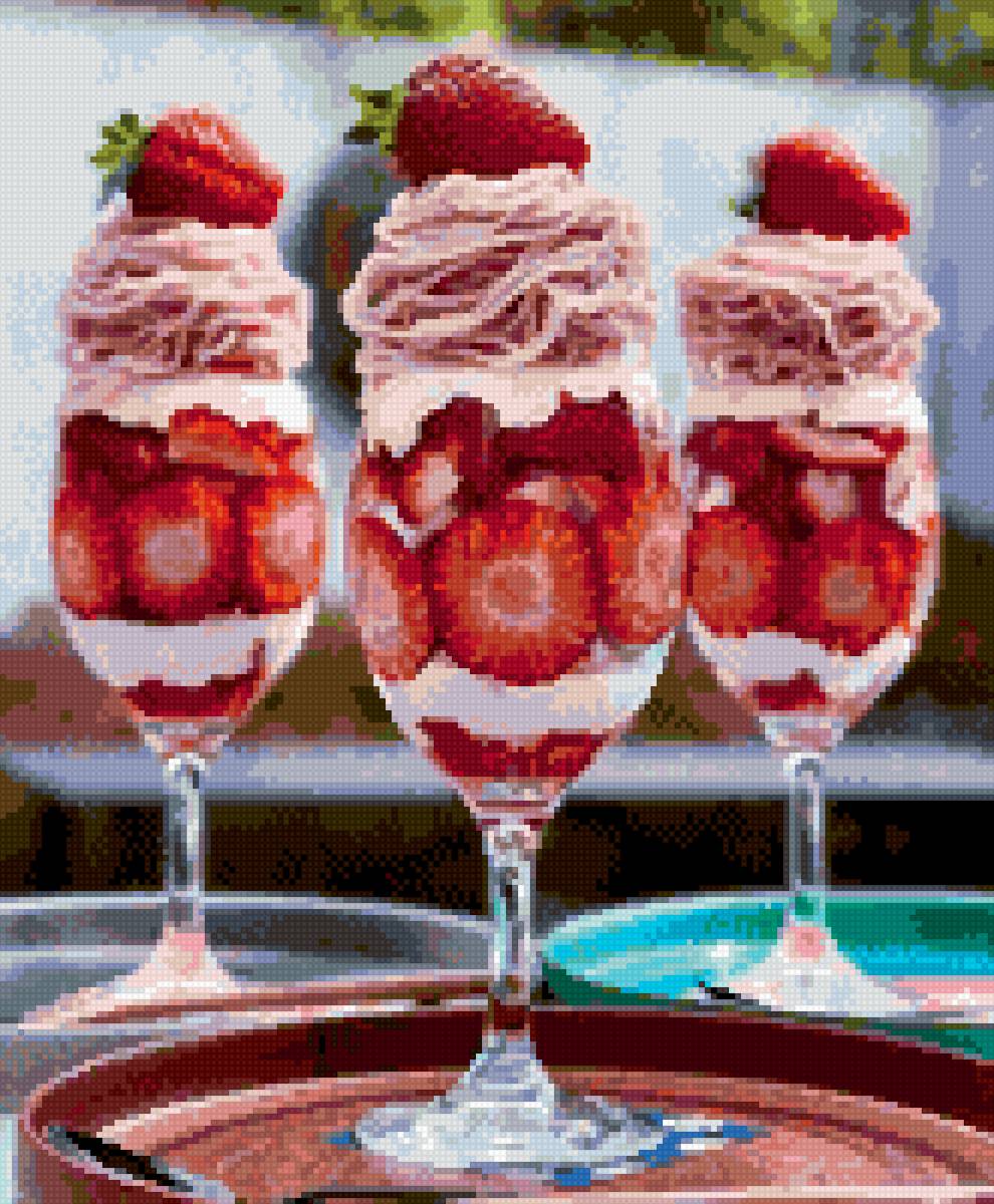 Клубника со сливками - десерт, еда - предпросмотр