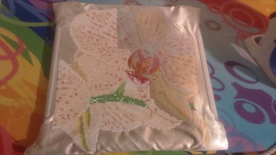 Этап процесса «Триптих от Тэла Артис. Вышивка бисером»