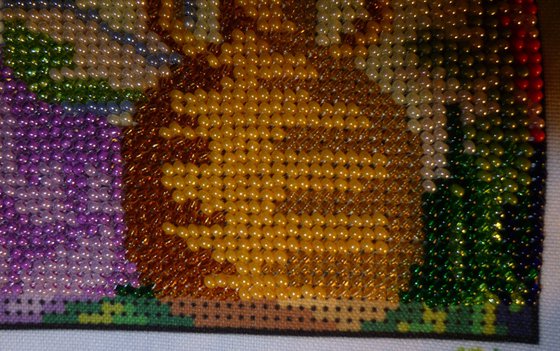 Этап процесса «Богородица и голуби (Утро в райском саду), бисер»