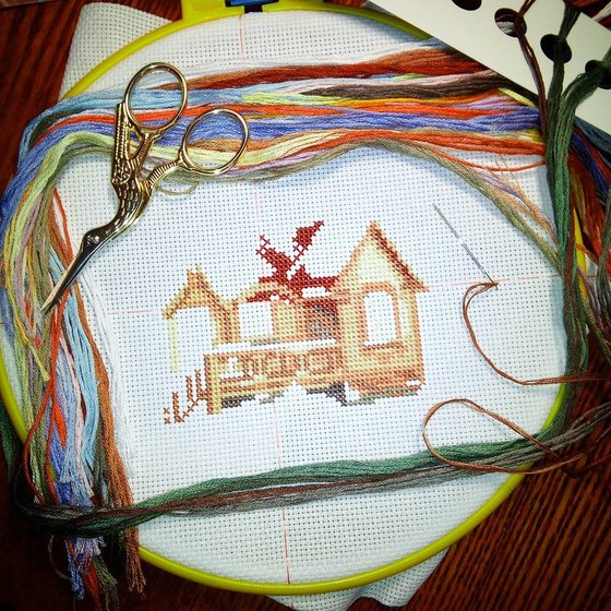 Этап процесса «"Февральский домик" от ТМ Алиса.»