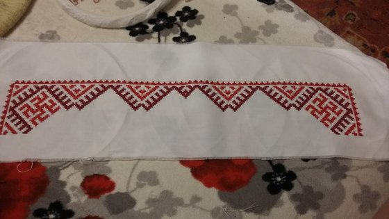 Этап процесса «Вишиванка для друга»