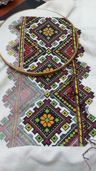 Этап процесса «Вышиваночка»