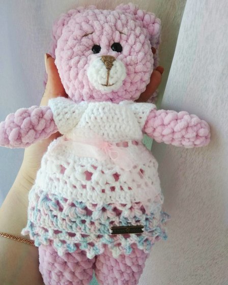 Этап процесса «Зайка из Плюша крючком»