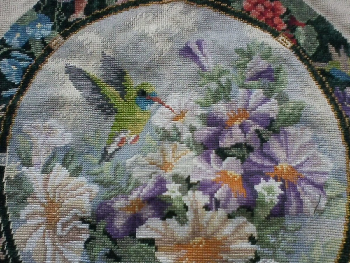 Цветок со сладким нектаром фото. Какие насекомые собирают нектар с цветов. Ароматическая свеча fragrance candle vanilla. Сладкий нектар. Сладкий нектар.