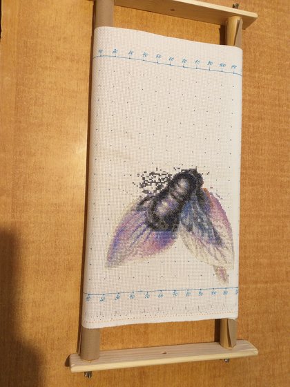 Этап процесса «Жук на цветке»