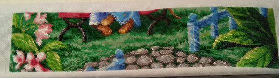 Этап процесса «Мышки в саду расслабляется бисер.»