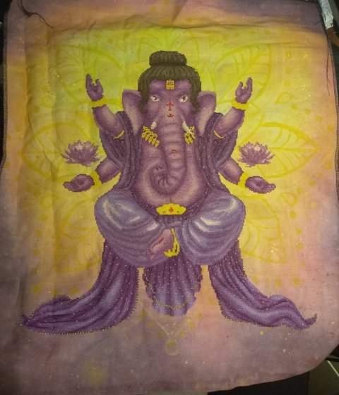 Этап процесса «Сиреневый Ганеша по собственной схеме»