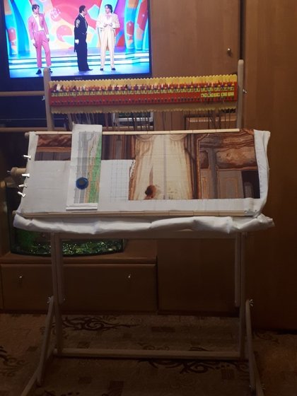 Этап процесса «Девушка у окна»