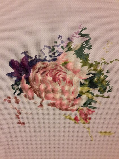 Этап процесса «Пионы и дельфиниумы.»