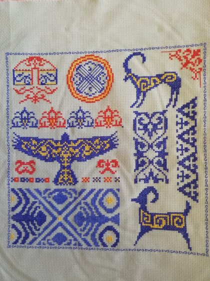 Этап процесса «Сэмплер стилизация казахского орнамента»