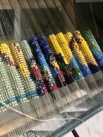 Этап процесса «Косметичка «Ирисы», бисер»