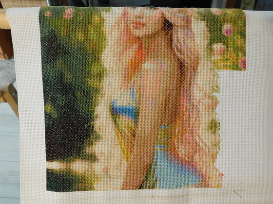 Этап процесса «Девушка на природе»