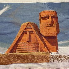 Процесс «Вышивка монумента "Мы - наши горы"»