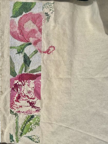 Этап процесса «Пионы (на подушку) №2646651»