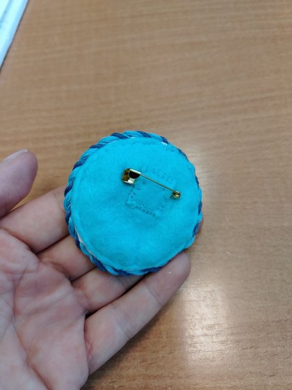 Этап процесса «PANNA "Дракон "Такеши". Гладь. Брошь 5*5 см»»