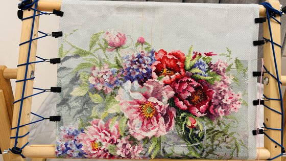 Этап процесса «Пионы и гортензии»