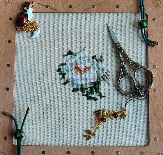 Этап процесса «Белый шиповник»