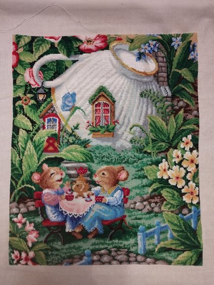 Этап процесса «Мышки в саду расслабляется бисер.»