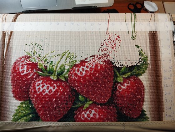 Этап процесса «Подушка Клубника 1»